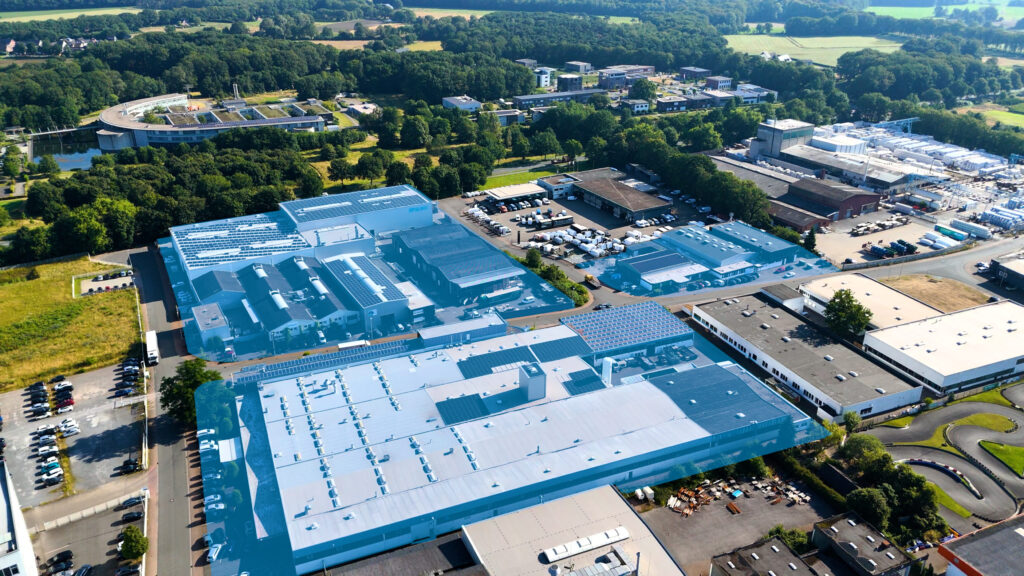 Foto aerea della sede della Spaleck GmbH & Co. KG immersa nel verde.