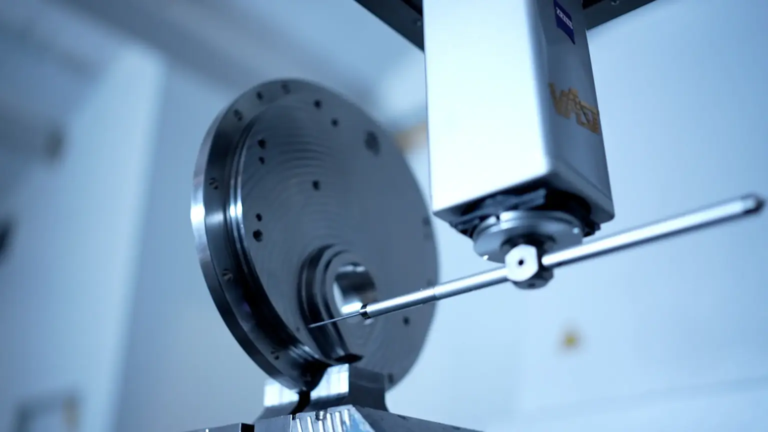 Immagine dettagliata della misurazione 3D di un componente CNC presso l'azienda di produzione conto terzi SPALECK