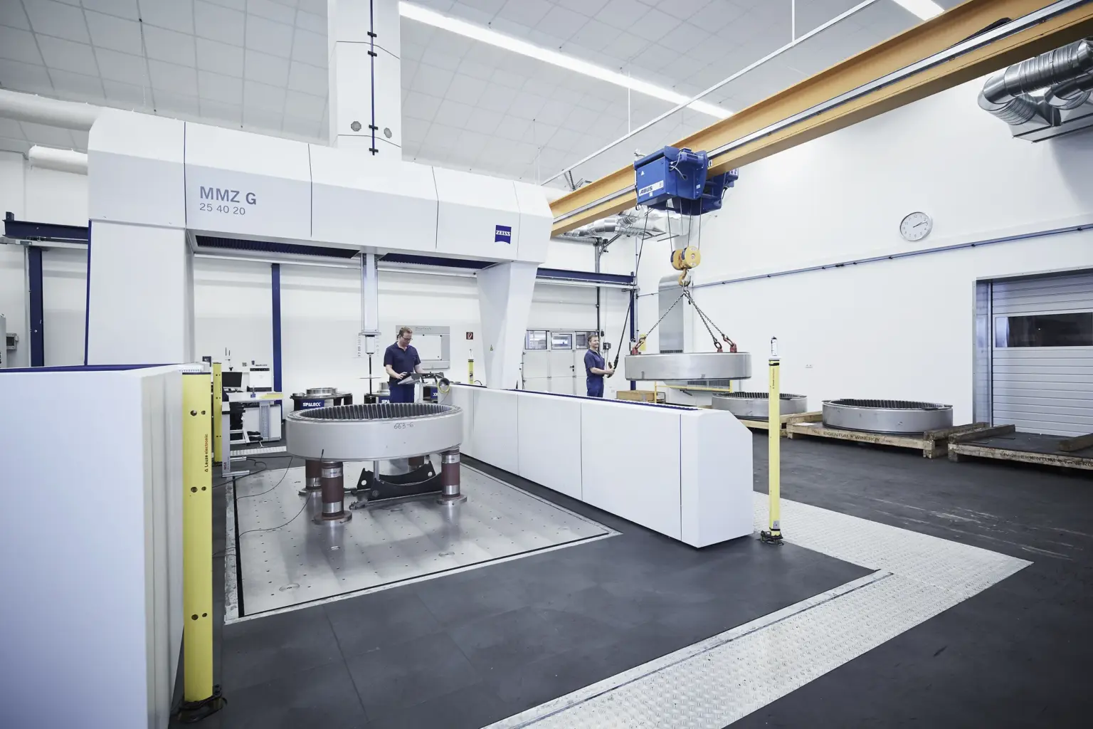 Sala di misurazione per la misurazione 3D di componenti e sottogruppi provenienti dal settore della lavorazione con asportazione di trucioli e della lavorazione dei metalli presso l’azienda di produzione conto terzi SPALECK