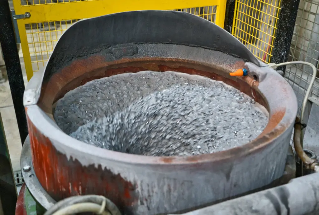 Levigatura a forza centrifuga presso SPALECK, l’esperto delle superfici