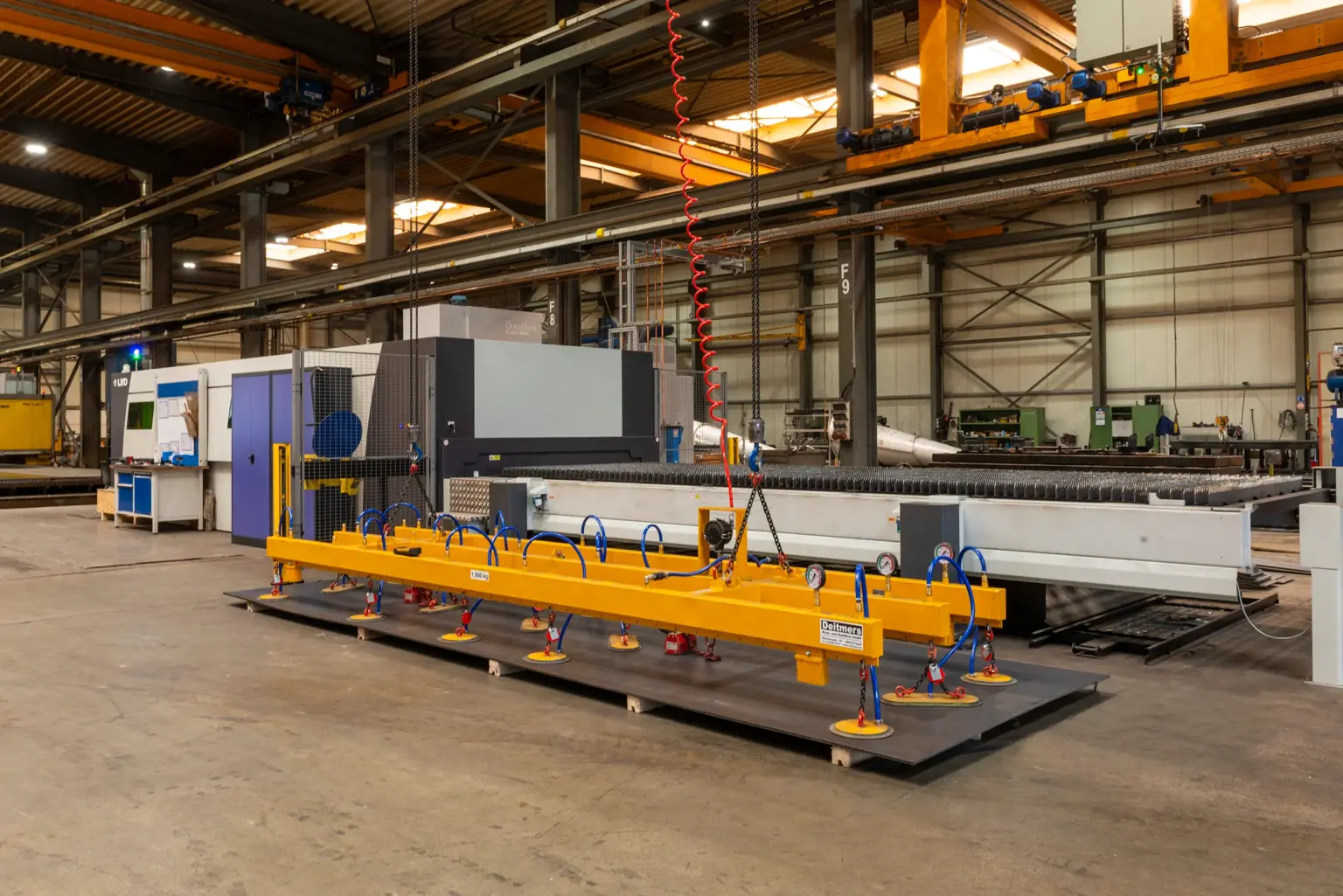 Impianto di taglio laser per grandi formati presso l'azienda di lavorazione conto terzi SPALECK