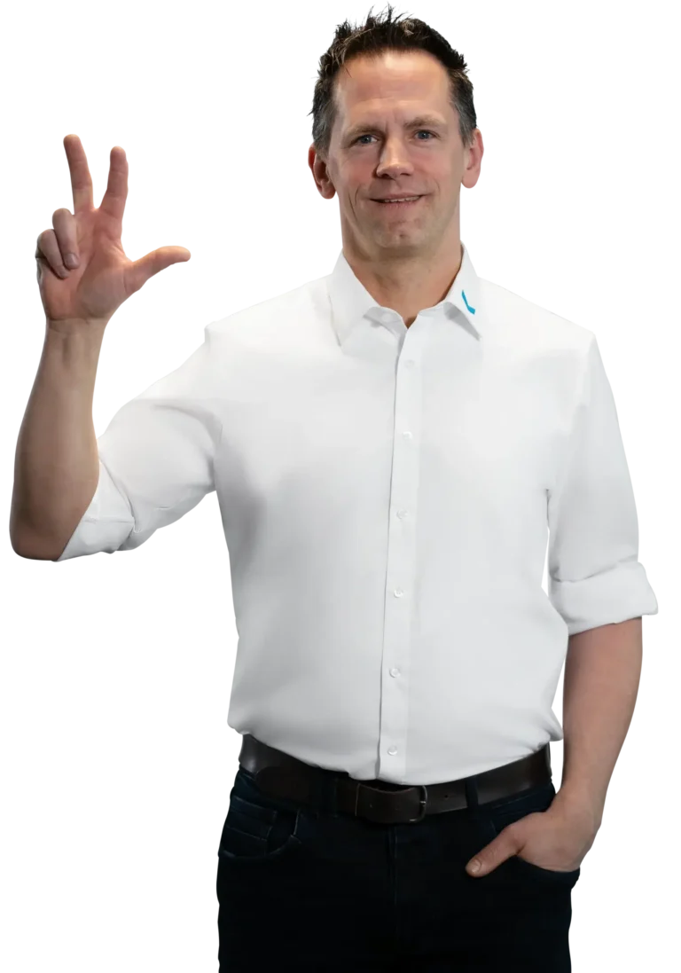 Un uomo in camicia bianca fa un gesto con la mano; trattamento dell’acqua industriale e dell’acqua per uso domestico.