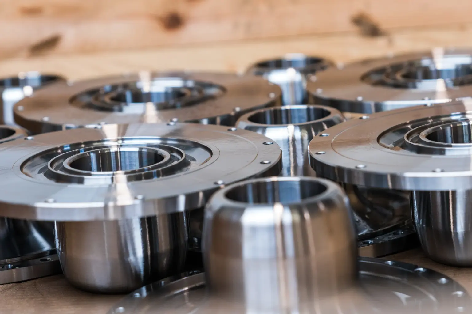 Immagine di dettaglio con componenti lavorati meccanicamente con macchine CNC dal subappaltatore SPALECK